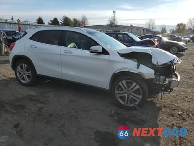 Czwarte zdjęcie samochodu z boku: 2019 MERCEDES-BENZ GLA 250 4MATIC VIN:WDCTG4GB2KU007111 - miniatura