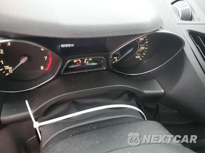 Zdjęcie 9 z 14 samochodu: 2017 FORD ESCAPE SE VIN:1FMCU0GD5HUC35536 - miniatura