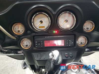 Zdjęcie 7 z 9 samochodu: 2011 HARLEY-DAVIDSON FLHX VIN:1HD1KBM16BB654049 - miniatura