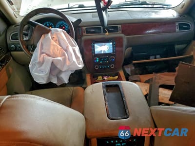 Zdjęcie 8 z 14 samochodu: 2014 CHEVROLET TAHOE K1500 LTZ VIN:1GNSKCE07ER166488 - miniatura