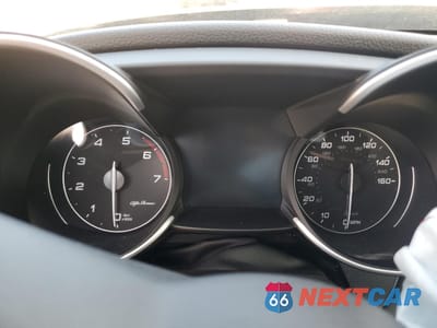 Zdjęcie 9 z 13 samochodu: 2022 ALFA ROMEO GIULIA VIN:ZARFANAN3N7652985 - miniatura