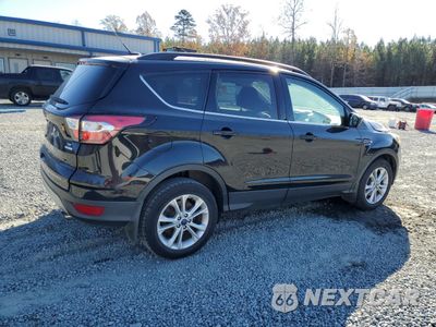 Trzecie zdjęcie samochodu z tyłu: 2017 FORD ESCAPE SE VIN:1FMCU0GD4HUE63754 - miniatura