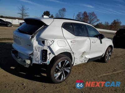 Trzecie zdjęcie samochodu z tyłu: 2025 VOLVO XC40 PLUS VIN:YV4L12UC7S2491410 - miniatura