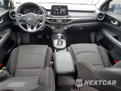 Zdjęcie 8 z 15 samochodu: 2019 KIA FORTE GT LINE VIN:3KPF34AD0KE105108 - miniatura