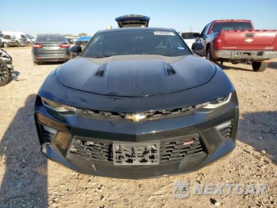 Piąte zdjęcie samochodu w środku: 2017 CHEVROLET CAMARO SS VIN:1G1FH1R72H0113543 - miniatura