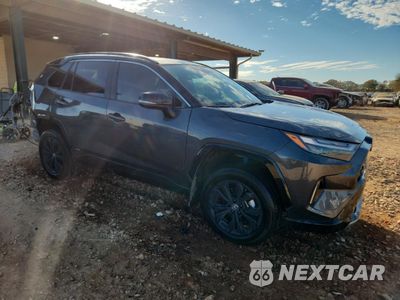 Czwarte zdjęcie samochodu z boku: 2025 TOYOTA RAV4 XSE VIN:2T3E6RFV0SW084637 - miniatura