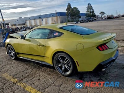Drugie zdjęcie samochodu z przodu: 2025 FORD MUSTANG VIN:1FA6P8TH5S5128218 - miniatura
