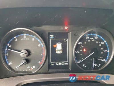 Zdjęcie 9 z 13 samochodu: 2018 TOYOTA RAV4 LE VIN:JTMZFREV5JJ212001 - miniatura