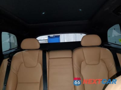 Zdjęcie 10 z 13 samochodu: 2018 VOLVO XC60 T6 MOMENTUM VIN:YV4A22RK3J1094253 - miniatura