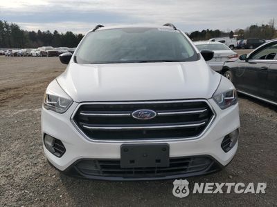 Piąte zdjęcie samochodu w środku: 2019 FORD ESCAPE SE VIN:1FMCU0GD0KUB80467 - miniatura