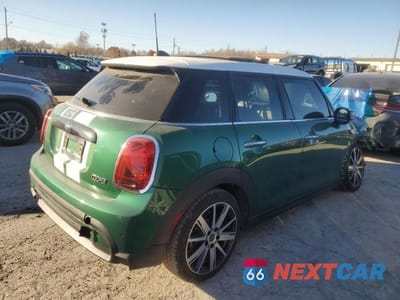 Trzecie zdjęcie samochodu z tyłu: 2024 MINI COOPER BASE VIN:WMW33DK06R2V29878 - miniatura