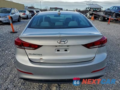 Zdjęcie 6 z 12 samochodu: 2018 HYUNDAI ELANTRA SEL VIN:5NPD84LF5JH252381 - miniatura