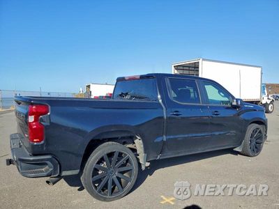 Trzecie zdjęcie samochodu z tyłu: 2019 CHEVROLET SILVERADO C1500 RST VIN:3GCPWDED2KG300136 - miniatura