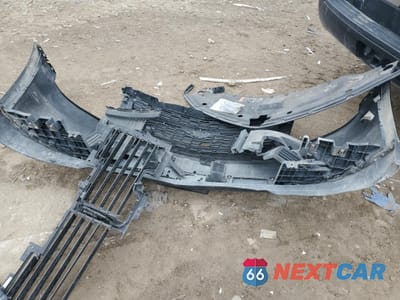 Zdjęcie 13 z 14 samochodu: 2017 CHEVROLET SUBURBAN K1500 LT VIN:1GNSKHKC8HR174809 - miniatura