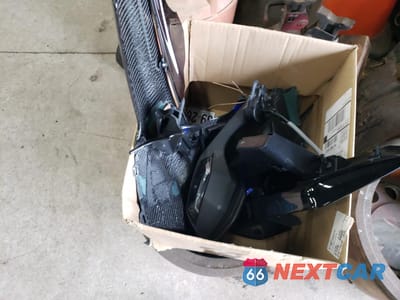 Zdjęcie 9 z 10 samochodu: 2023 YAMAHA YZFR1M VIN:JYARN67E4PA000581 - miniatura