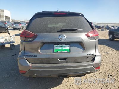 Zdjęcie 6 z 14 samochodu: 2018 NISSAN ROGUE S VIN:5N1AT2MV4JC794042 - miniatura