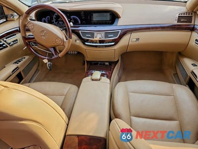 Zdjęcie 8 z 12 samochodu: 2013 MERCEDES-BENZ S 550 VIN:WDDNG7DB1DA493506 - miniatura