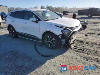 Czwarte zdjęcie samochodu z boku: 2023 KIA SPORTAGE EX VIN:5XYK33AF2PG099607 - miniatura