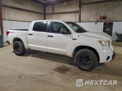 Czwarte zdjęcie samochodu z boku: 2010 TOYOTA TUNDRA CREWMAX SR5 VIN:5TFDW5F14AX151249 - miniatura