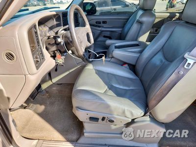 Zdjęcie 7 z 14 samochodu: 2004 GMC NEW SIERRA K1500 VIN:1GTEK19T24Z236217 - miniatura
