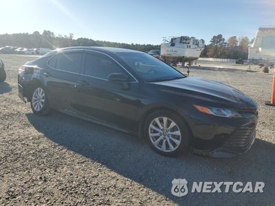 Czwarte zdjęcie samochodu z boku: 2018 TOYOTA CAMRY L VIN:4T1B11HK5JU140522 - miniatura