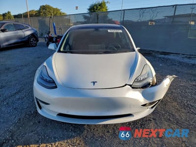 Piąte zdjęcie samochodu w środku: 2020 TESLA MODEL 3 VIN:5YJ3E1EA5LF598405 - miniatura