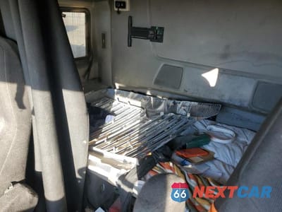 Zdjęcie 6 z 10 samochodu: 2014 INTERNATIONAL PROSTAR SEMI TRUCK VIN:3HSDJAPR8EN019913 - miniatura