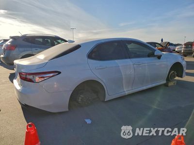 Trzecie zdjęcie samochodu z tyłu: 2020 TOYOTA CAMRY LE VIN:4T1C11AK6LU952896 - miniatura