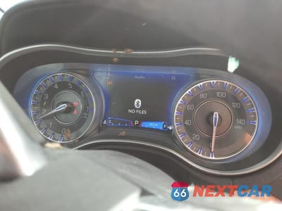 Zdjęcie 9 z 12 samochodu: 2023 CHRYSLER 300 TOURING VIN:2C3CCAAG9PH509682 - miniatura