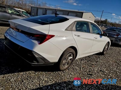 Trzecie zdjęcie samochodu z tyłu: 2025 HYUNDAI ELANTRA SE VIN:KMHLL4DG0SU077073 - miniatura