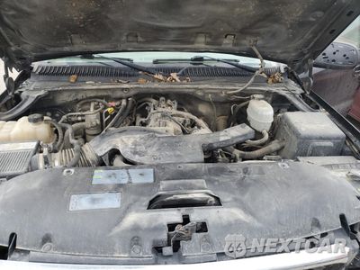 Zdjęcie 12 z 15 samochodu: 2005 GMC YUKON XL DENALI VIN:1GKFK66U65J262063 - miniatura