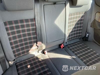 Zdjęcie 6 z 10 samochodu: 2009 VOLKSWAGEN GTI VIN:WVWFD71K89W137222 - miniatura