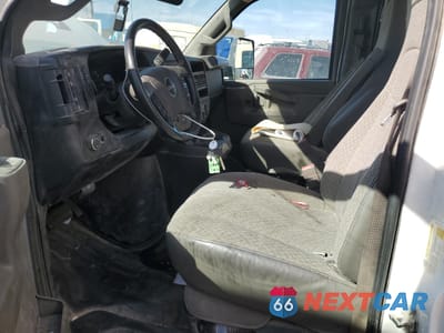 Zdjęcie 7 z 13 samochodu: 2023 GMC SAVANA CUTAWAY G3500 VIN:7GZ37SC78PN009137 - miniatura