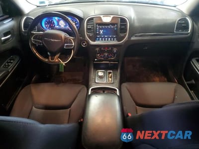 Zdjęcie 8 z 11 samochodu: 2018 CHRYSLER 300 TOURING VIN:2C3CCAAG0JH308146 - miniatura