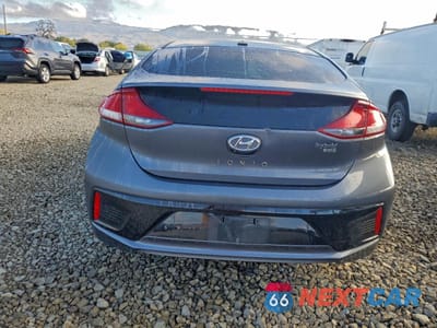 Zdjęcie 6 z 12 samochodu: 2018 HYUNDAI IONIQ BLUE VIN:KMHC65LC3JU068474 - miniatura