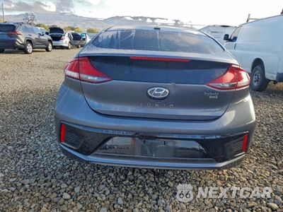 Zdjęcie 6 z 12 samochodu: 2018 HYUNDAI IONIQ BLUE VIN:KMHC65LC3JU068474 - miniatura