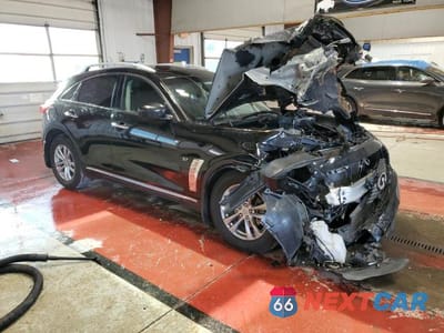 Czwarte zdjęcie samochodu z boku: 2017 INFINITI QX70 BASE VIN:JN8CS1MW2HM415812 - miniatura