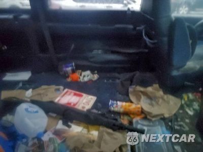 Zdjęcie 10 z 12 samochodu: 2000 CHEVROLET ASTRO VIN:1GNEL19W4YB178012 - miniatura