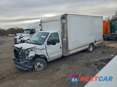 2024 FORD ECONOLINE BOX TRUCK 1FDWE3FN0RDD28472 - główne zdjęcie licytacji z USA - miniatura