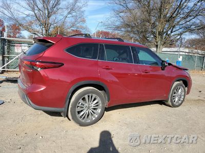 Trzecie zdjęcie samochodu z tyłu: 2023 TOYOTA HIGHLANDER HYBRID LIMITED VIN:5TDEBRCH3PS114099 - miniatura