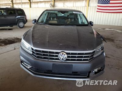 Piąte zdjęcie samochodu w środku: 2018 VOLKSWAGEN PASSAT SEL PREMIUM VIN:1VWCA7A32JC011204 - miniatura