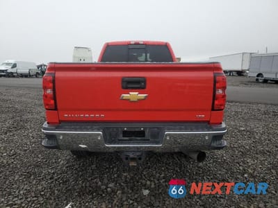 Zdjęcie 6 z 12 samochodu: 2016 CHEVROLET SILVERADO K3500 LTZ VIN:1GC4K0E88GF243735 - miniatura