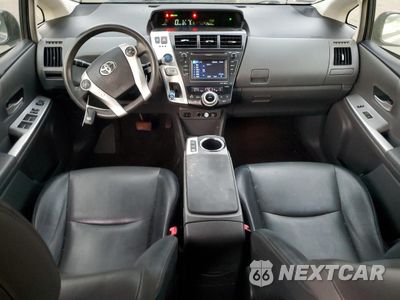 Zdjęcie 8 z 12 samochodu: 2012 TOYOTA PRIUS V VIN:JTDZN3EU5C3022049 - miniatura