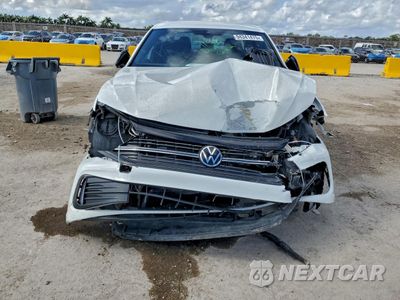 Piąte zdjęcie samochodu w środku: 2023 VOLKSWAGEN JETTA SPORT VIN:3VWBM7BU0PM023806 - miniatura