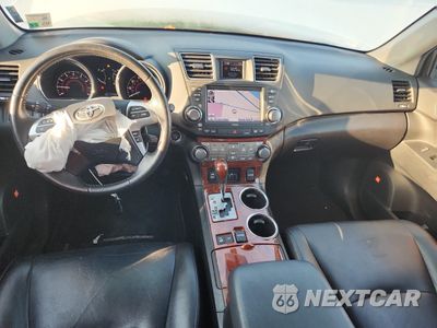 Zdjęcie 8 z 13 samochodu: 2012 TOYOTA HIGHLANDER LIMITED VIN:5TDDK3EHXCS108123 - miniatura