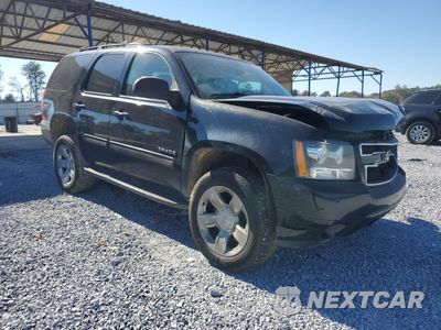 Czwarte zdjęcie samochodu z boku: 2011 CHEVROLET TAHOE C1500 LS VIN:1GNSCAE06BR358160 - miniatura