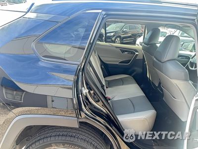 Zdjęcie 6 z 11 samochodu: 2019 TOYOTA RAV4 XLE PREMIUM VIN:2T3A1RFV7KC047826 - miniatura