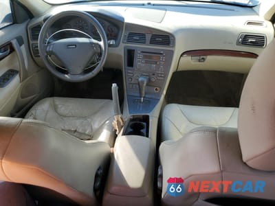 Zdjęcie 8 z 12 samochodu: 2002 VOLVO S60 2.4T VIN:YV1RS58D922152561 - miniatura