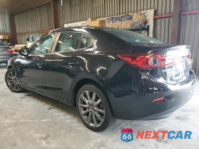 Drugie zdjęcie samochodu z przodu: 2018 MAZDA 3 TOURING VIN:3MZBN1V34JM186589 - miniatura