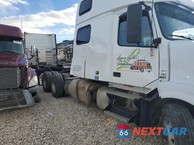 Zdjęcie 9 z 10 samochodu: 2017 VOLVO VNL SEMI TRUCK VIN:4V4NC9EH7HN974285 - miniatura